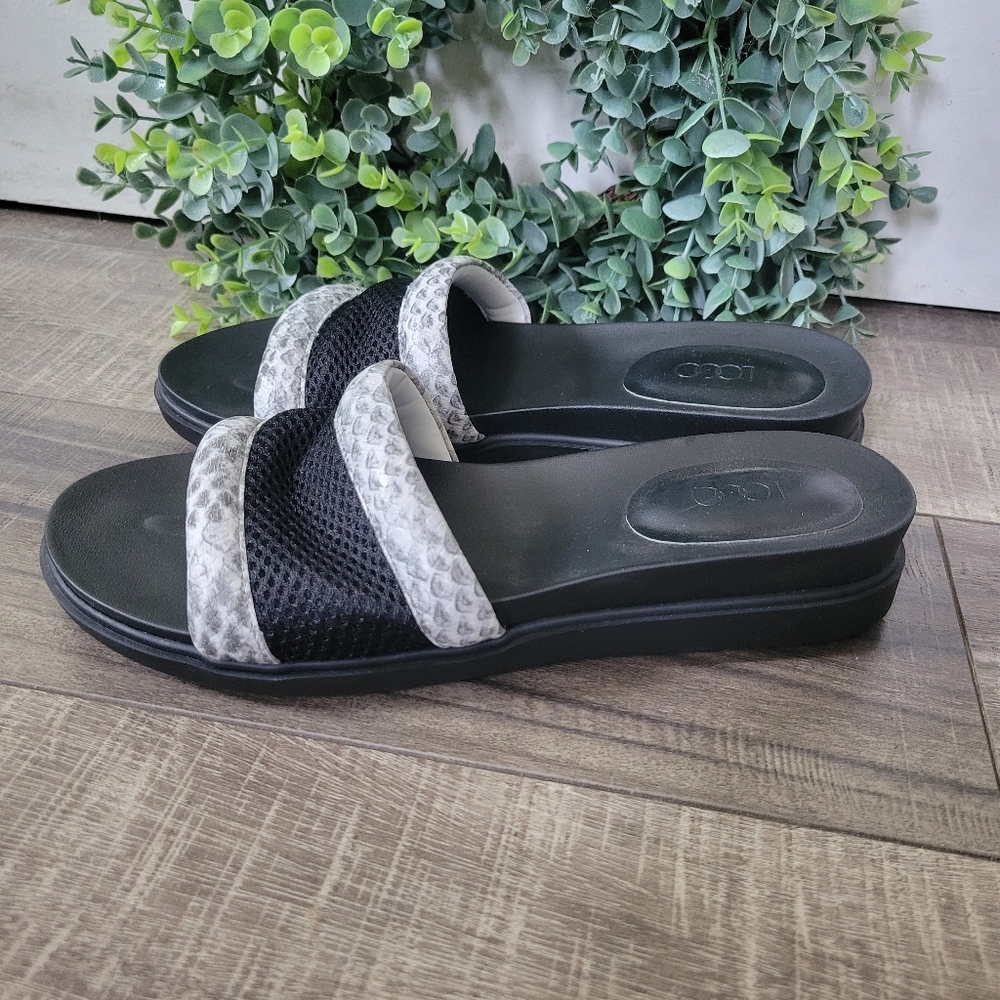 LOGO by Lori Goldstein Melanie Slides Sandals Womens Size 8